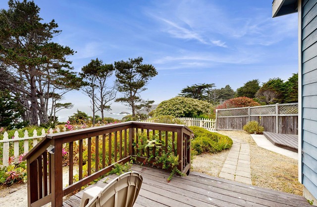 Serene & Relaxing Coastal Home w/Free WiFi, Deck, Enclosed Yard, & Ocean Views