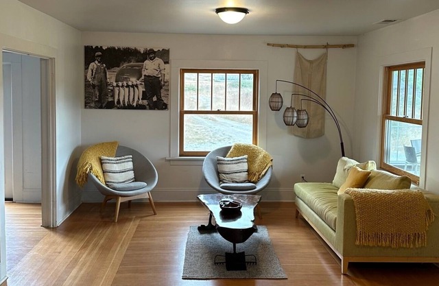 Serenity Awaits: Fortuna's Eel River Valley Farmhouse Retreat, Pet Friendly.