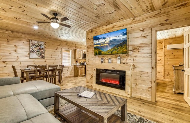 Serenity Brook- Pickleball Court, Creek, WIFI, Mountain Views, Starting at 99