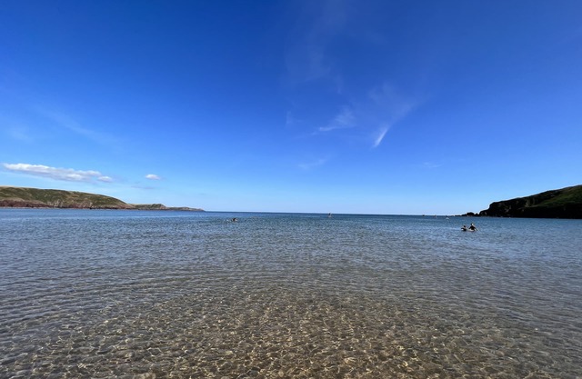 SERENITY BY THE SEA, family friendly in Lamphey