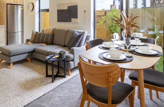 Serenity in the Centre: 2 bed 2 bath