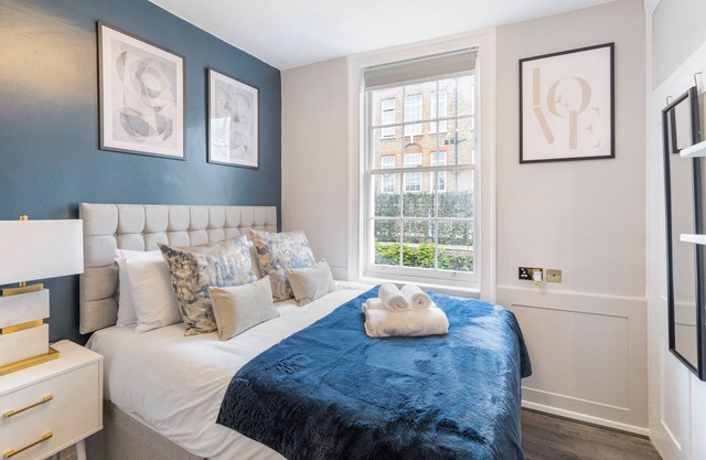 Serenity in the City: Best 5BR Home in Whitechapel