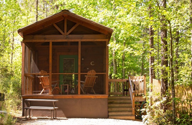 Serenity Ridge Cabin C: Couple's Escape