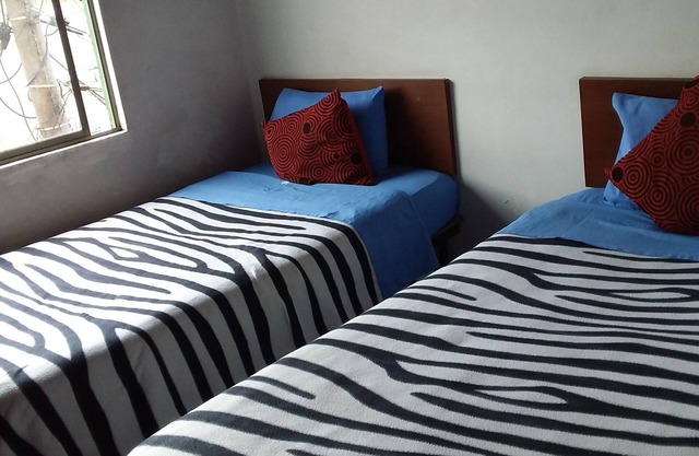 SERVICIO DE HOSPEDAJE. AMBIENTE FAMILIAR.