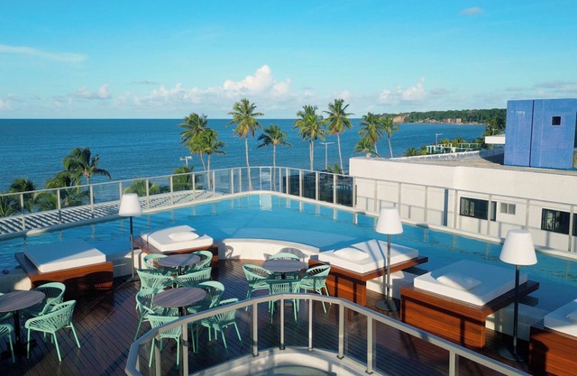 Setai Yacht Comfort - By Almare Flats