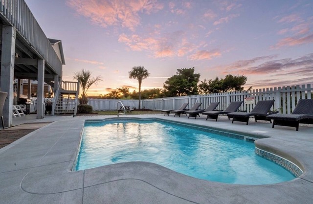 Seven Palms: Private Pool, 2nd Row Ocean Views, Spacious West End Beach!