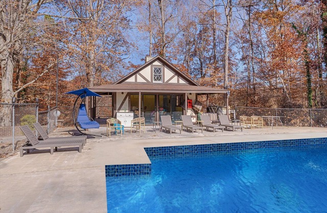 Shalimar Estates - Furniture Market & Downtown 5 Bedroom Home by Quantum Suites