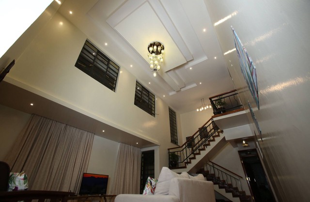 Shallydeck P'house is a home away from home located in the leafy Nairobi suburb.