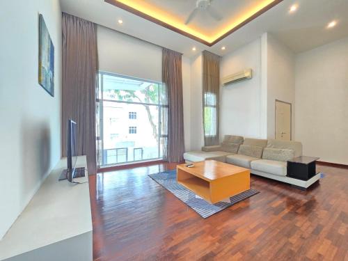 Shamrock Beach Villas - Batu Ferringhi