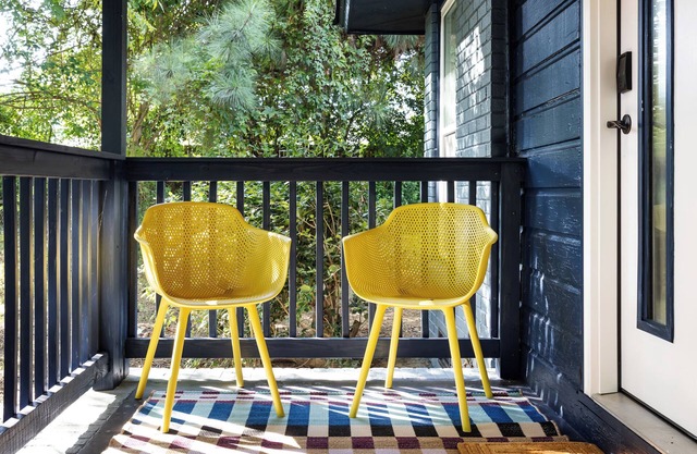 Shamrock Stunner - Newly Renovated - Pet Friendly - Minutes to Midwood, NoDa, UT