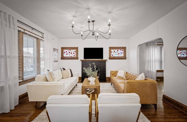 She's a Brickhouse on Broadway!