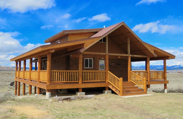 Sheep Mountain Cabin - Sleeps 8; 3BD/2.5BA on 19 acres of Montana paradise
