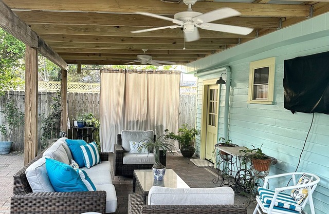 Shelby's Cottage Charming 1BR stand-alone cottage in the heart of Bayou St. John
