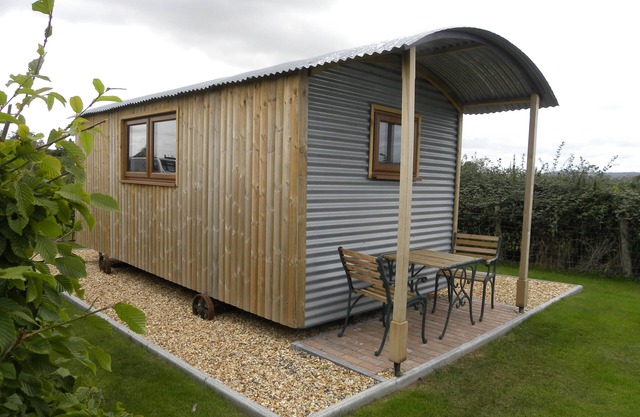 Shepherd's Hut Glamping