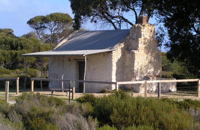 Shepherds Hut - Dhilba Guuranda-Innes National Park