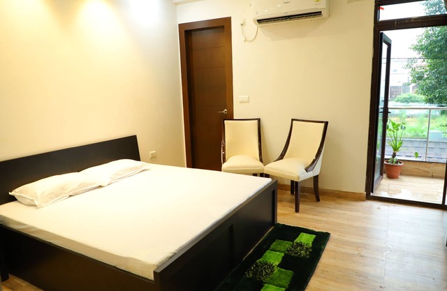 Shivoham Yoga Retreat - Spacious and Fully Equipped Apartment in Tranquil Area