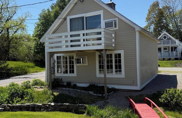 Shore Access from Charming 1 Bdrm Apt in Southwest Harbor, Acadia National Park