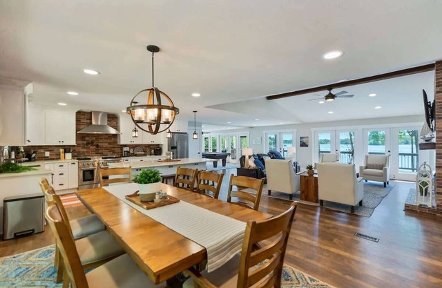 Shoreline Exquisite Reinvented Lake Sanctuary