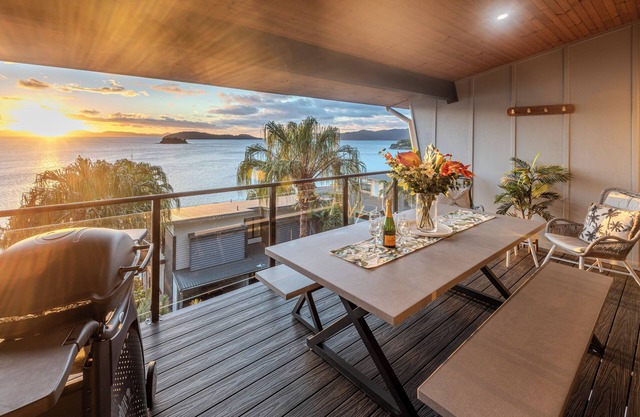 Shorelines 22, Shorelines 22 on Hamilton Island