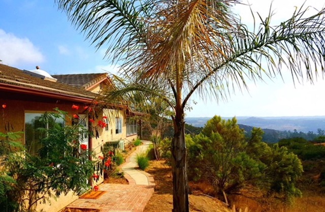Short and long term rental home with breathtaking views!