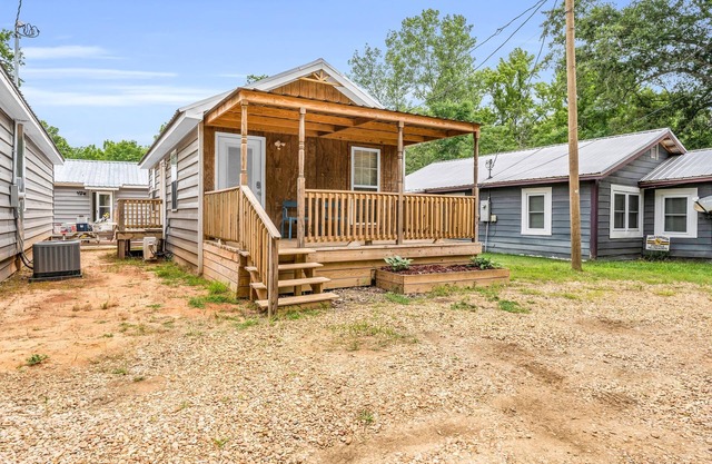 Short Drive to MSU | Serene | Tiny Home