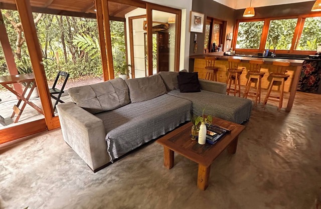 Silent and confortable house surrounded by nature - 200 meters from the beach