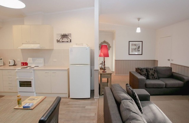 SILVER BIRCHES HOLIDAY VILLAGE - UNIT 9