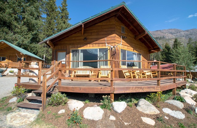 Silver Gate Lodging