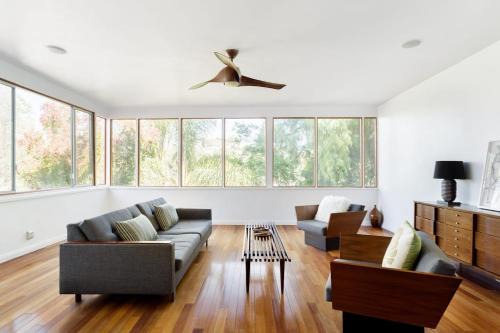 Silver Lake Mid-century Nestled In The Treetops