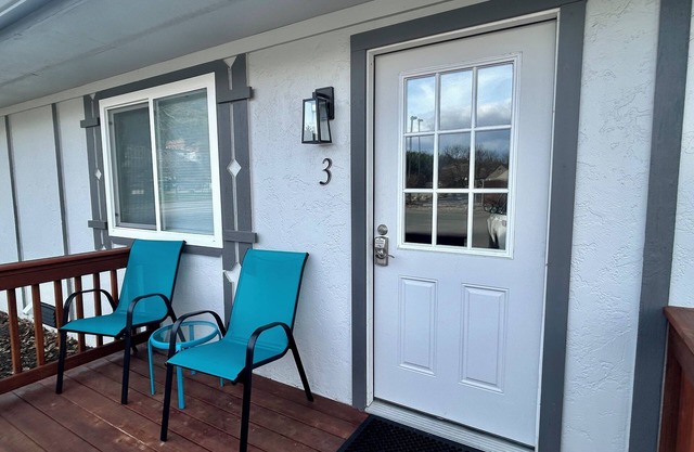 SilverStrike Condos Unit 3 Relaxing porch, central location, washer/dryer.