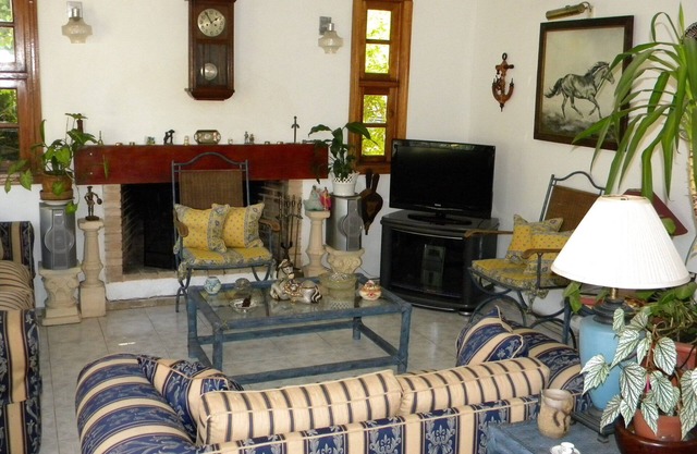 SIMPÁTICA HOUSE OF 2 BEDROOMS 7 BLOCKS FROM THE BEACH MANSA