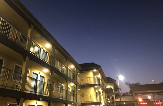 Simply Home Inn & Suites