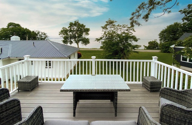 Simply Kelleys Resort -Lakeview Upper- Charming and renovated 2-bed apartment!