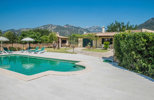 SINGLE FAMILY HOUSE ISOLATED WITH POOL, RURAL HOUSE IN A LAND OF 35. 000M2