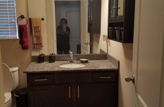 Single family home, nearby beaches, 2 major malls, downtown and cigar bar