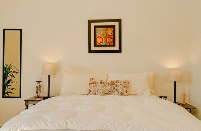 Single room suite with air conditioning and bathtub