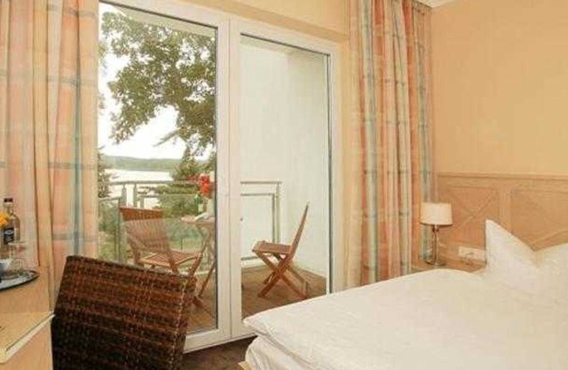 Single Room with Balcony to Kölpinsee - Strandhotel Seerose Kölpinsee