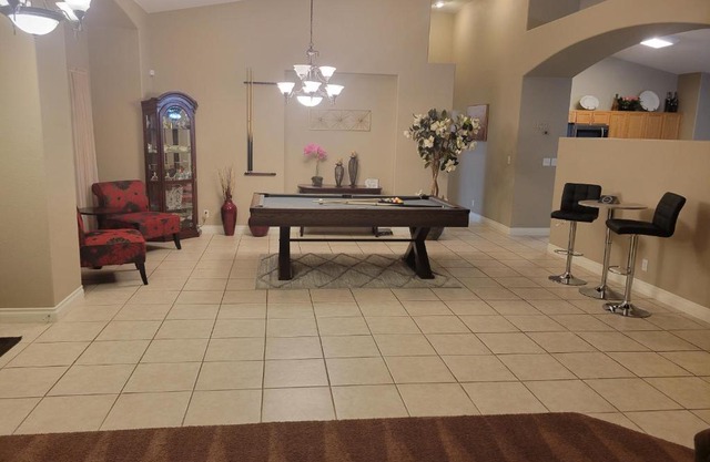 Single story 2800 sqft Lovely home