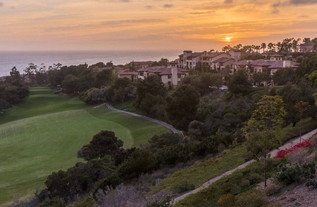 Situated on a majestic bluff overlooking Laguna Beach and the Pacific Ocean