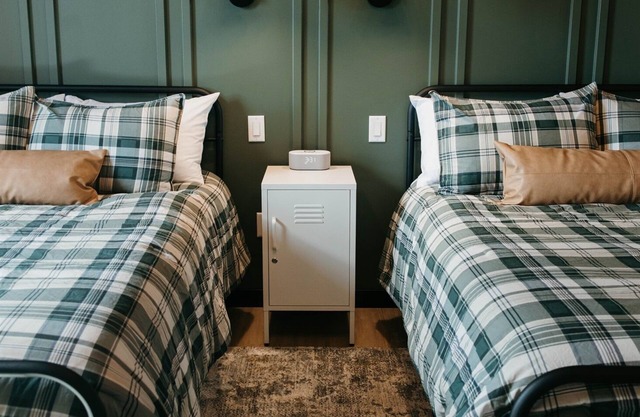 Skøl Hüs | The Brix | Pool in Canal Park!