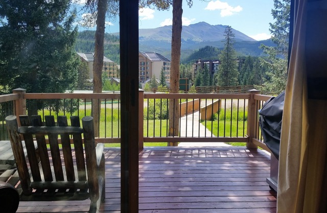 Ski in/out best location FOR SURE! 4B+loft 4ba. Cedars front row, walk to town