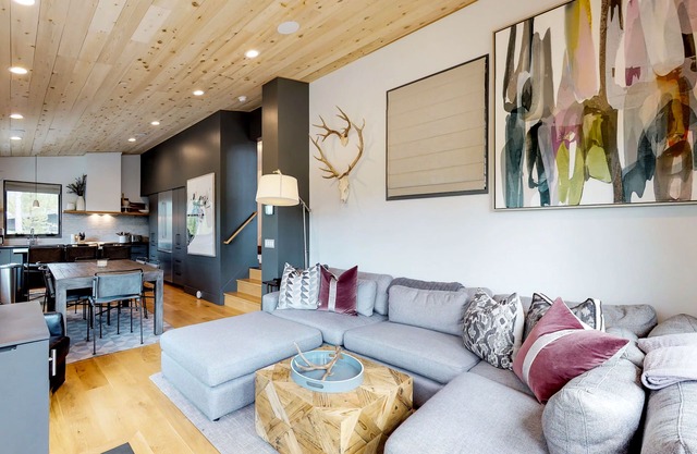 Ski-in/ski-out cabin with lake view, private hot tub, & WiFi