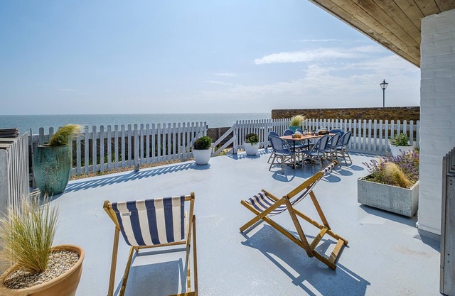 Skippers Cottage - sleeps 8 guests in 4 bedrooms
