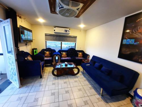 Sky Lux Penthouse Apartment