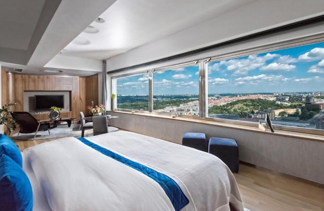 SKY SUITE HOTEL