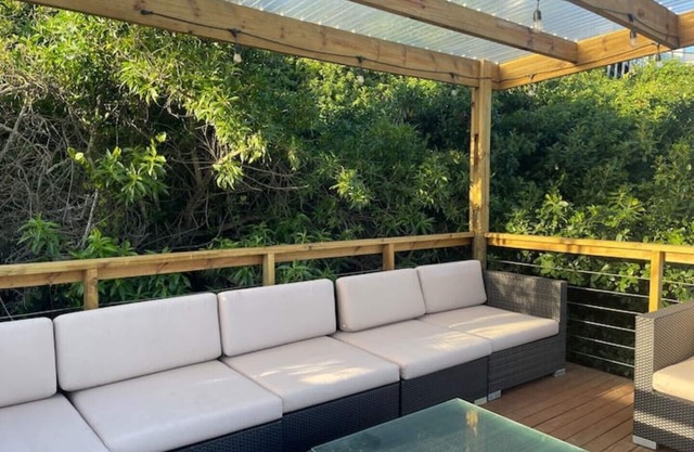 Skye Sea Cottage: Seaviews, Deck, Fireplace, Wifi