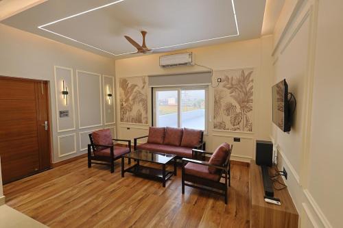 Skylight Suites