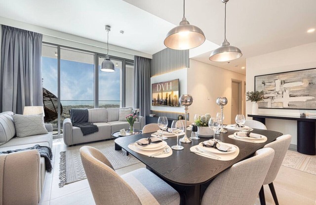 Skyline Haven | Ocean Views | 9 Min Walk to Dubai Mall