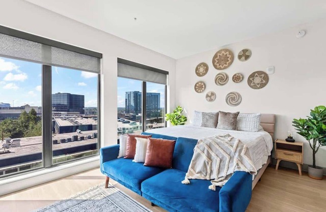 Skyline View Serene Oasis