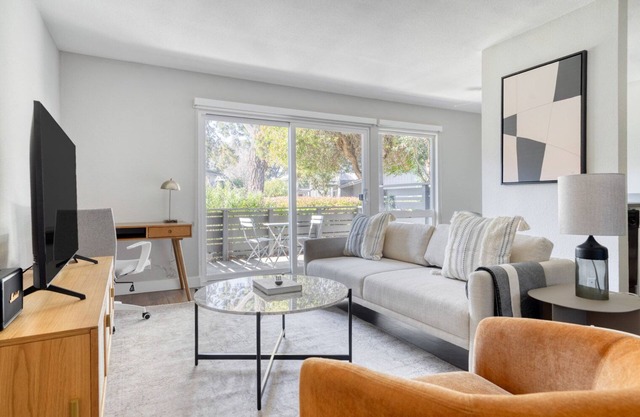 Sleek Foster City 1BR w/Pool, Bball & Spa, near Caltrain, by Blueground